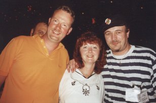 Heiner, Ursula und Karsten bei einer Oldie Night in Egmond aan Zee, NL - 23. August 2003